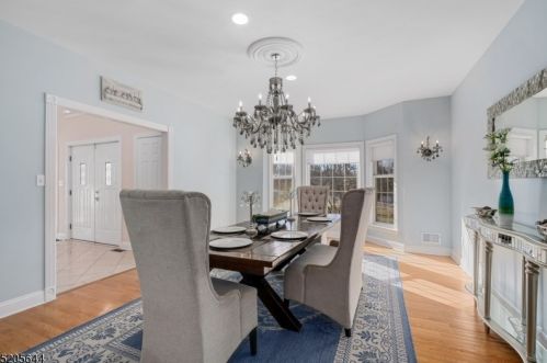 409 Beverwyck Rd, Parsippany NJ  07054-1537 exterior