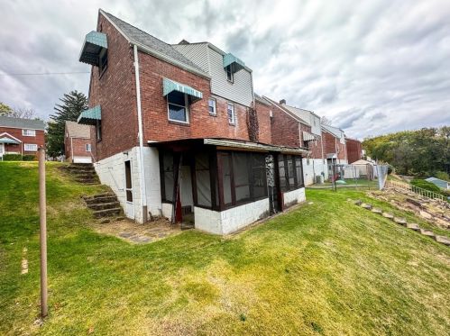 827 Woodward St, Mckeesport PA  15132-1660 exterior