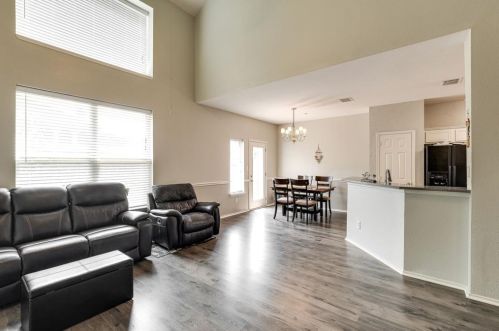 8600 Forest Highlands Dr, Plano, TX 75024-7711