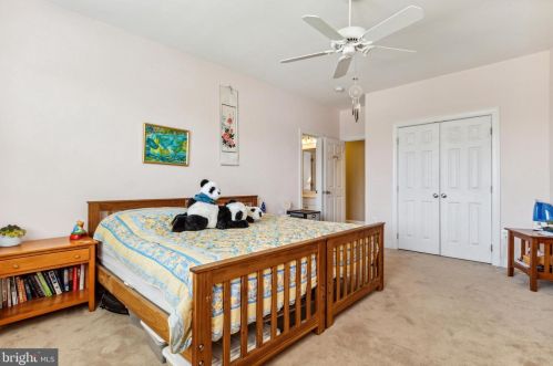 8373 Pedigrue Ct, Gainesville VA  20155-3240 exterior