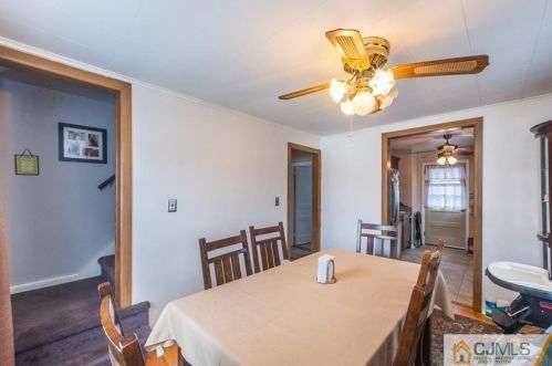 146 Oakmanor Pkwy, South Plainfield NJ  07080-4923 exterior