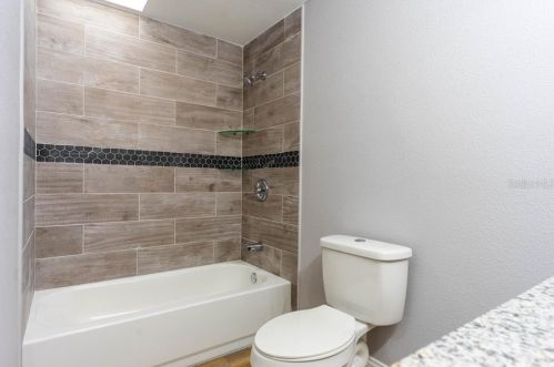 5200 Lima Pl, Orlando FL 32807-1625 exterior