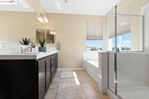 42 Vitruvius Ct, Oakley CA  94561-1778 exterior