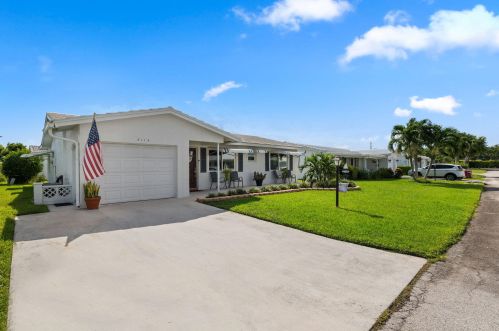 2114 22nd St, Boynton Beach, FL 33426-7156