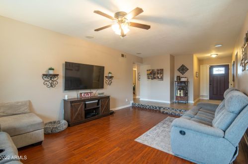 16814 31 Ave, Phoenix AZ 85009-4846 exterior