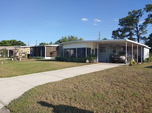 1023 Capella Dr, Tavares, FL 32778-2508