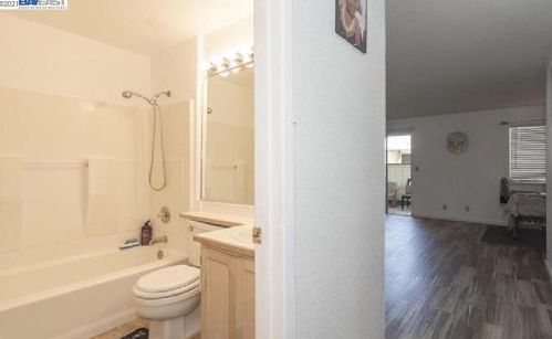 725 Auburn Pl, Hayward CA  94544-5203 exterior