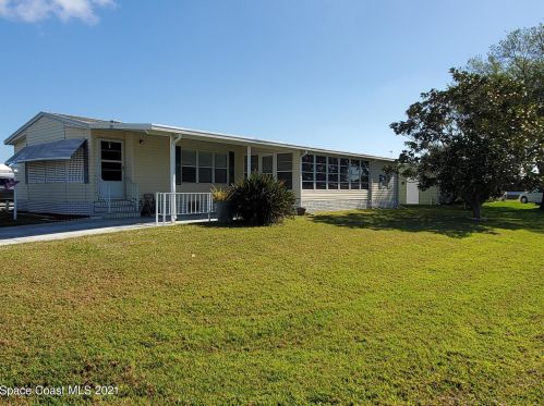 833 Thrush Cir, Sebastian, FL 32976-7526