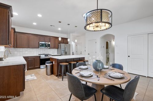 28305 44th Way, Cave Creek AZ  85331-3641 exterior