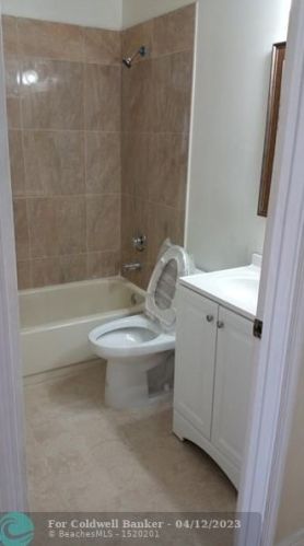 17474 10th St, Hollywood FL  33029-3116 exterior