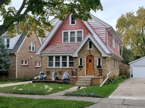 1903 85th St, Milwaukee WI  53226-2828 exterior