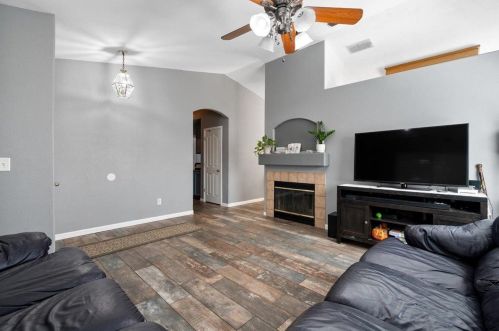 139 Melton Way, Wheatland CA  95692-9238 exterior