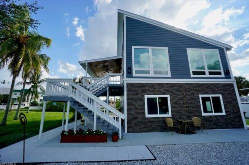 720 Matanzas Ct, Fort Myers Beach FL  33931-2120 exterior