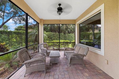 7834 Classics Dr, Naples FL  34113-3043 exterior
