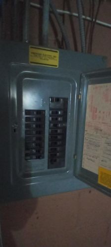 4962 60, Milwaukee WI 53223-5806 exterior