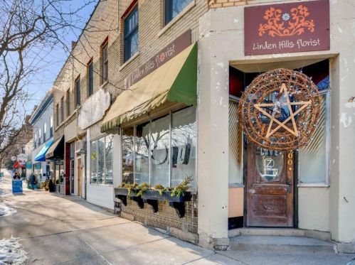 3948 Ewing Ave, Minneapolis MN 55410-1019 exterior