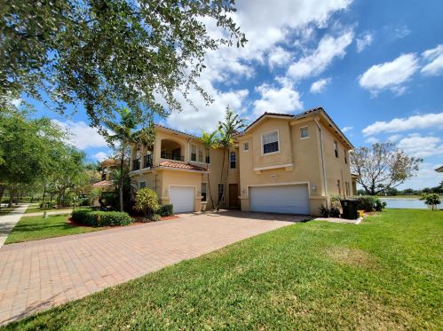 6658 Aliso Ave, West Palm Beach, FL 33413-1000