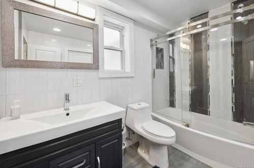 33 8th Ave, Mount Vernon NY  10550-1965 exterior