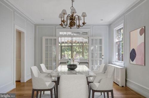 3313 Cleveland Ave, Washington DC  20008-3401 exterior