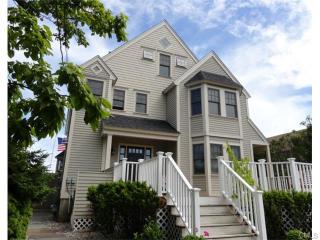 2059 Fairfield Beach Rd, Fairfield, CT 06824-6570