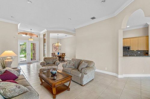 6640 Catania Dr, Boynton Beach FL  33472-7354 exterior