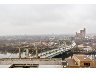 19 1st St, Minneapolis MN  55401-1839 exterior