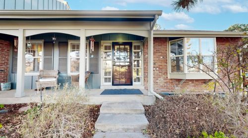 9172 Amherst Dr, Denver, CO 80231-4195