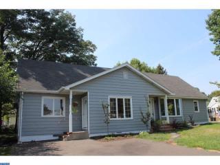 207 Mercer Ave, Yardley, PA 19067-2214
