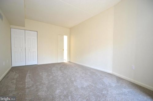 905 Cherrington Dr, Harrisburg PA  17110-9493 exterior