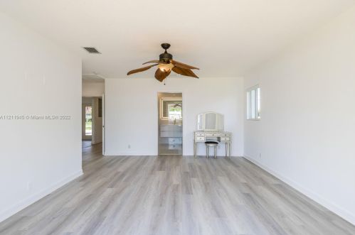 947 Nautilus Isle, Dania Beach FL  33004-2356 exterior