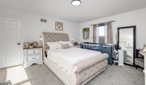 7 Jessica Ln, Dover NJ  07801-4743 exterior