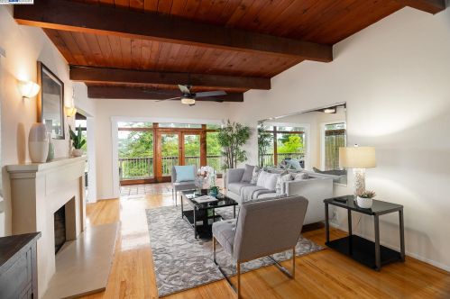 715 Alta Vista Rd, Mill Valley, CA 94941-3953