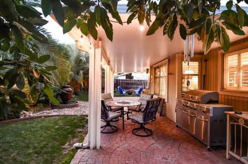 1137 Hidden Mdw Pl, Manteca CA  95337-6764 exterior