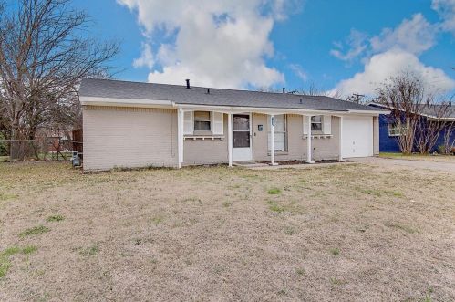 708 Sunnybrook Dr, Burleson, TX 76028-5216