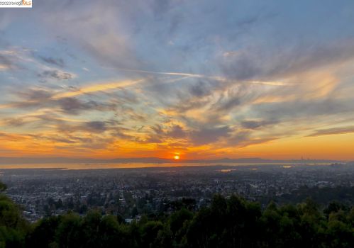 3557 Klamath St, Oakland CA 94602-4126 exterior