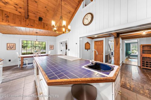 904 Sycamore Ave, Tinton Falls NJ 07724-3132 exterior