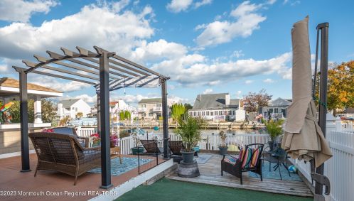 106 Moorage Ave, Berkeley Township NJ  08721-1879 exterior