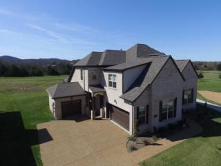 3275 Burris Dr, Nolensville, TN 37135-1218