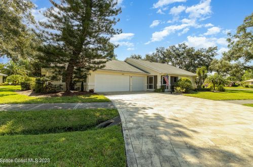 1207 Continental Ave, Melbourne, FL 32940-6703