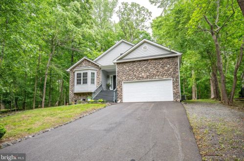 713 Eastover Pkwy, Locust Grove VA  22508-5219 exterior