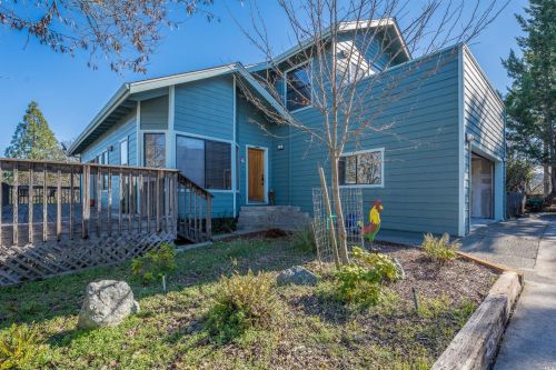 359 Laurel St, Willits, CA 95490-3703