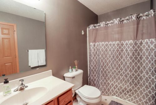 4930 Bisset Ln, South Saint Paul MN 55076-1320 exterior