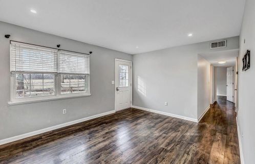 3210 South St, Miami, OH 45056-8907