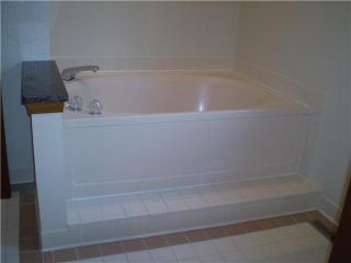 6937 Cloister Rd, Toledo, OH 43617-2207