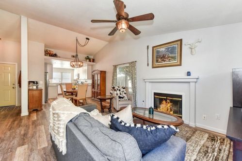 374 Bright Day Dr, Woodland CA  95695-6666 exterior