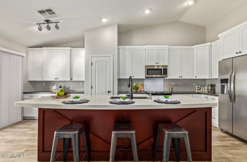 4084 Brighton Way, San Tan Valley, AZ 85140-5140