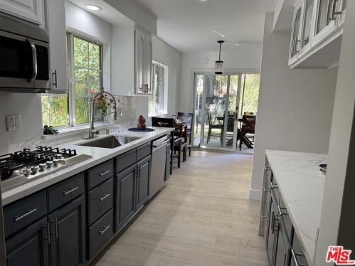 16821 Albers St, Van Nuys CA 91316-2603 exterior