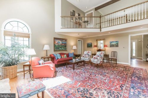 131 Knoxlyn Farm Dr, Kennett Sq PA  19348-2700 exterior