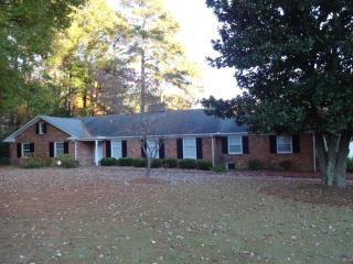 2315 Mirror Lake Dr, Fayetteville NC  28303-5371 exterior