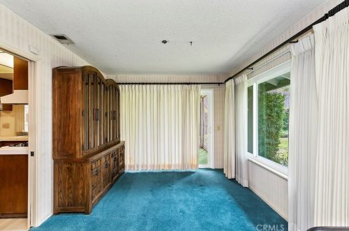 5576 Inner Circle Dr, Riverside CA  92506-3617 exterior